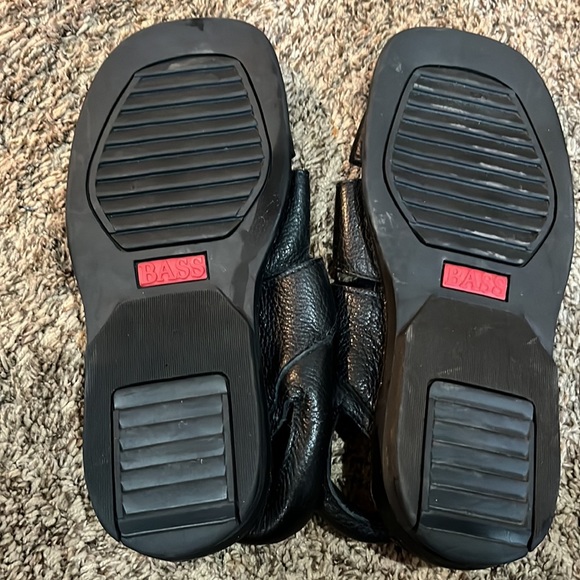 BASS Sandals - Picture 2 of 3